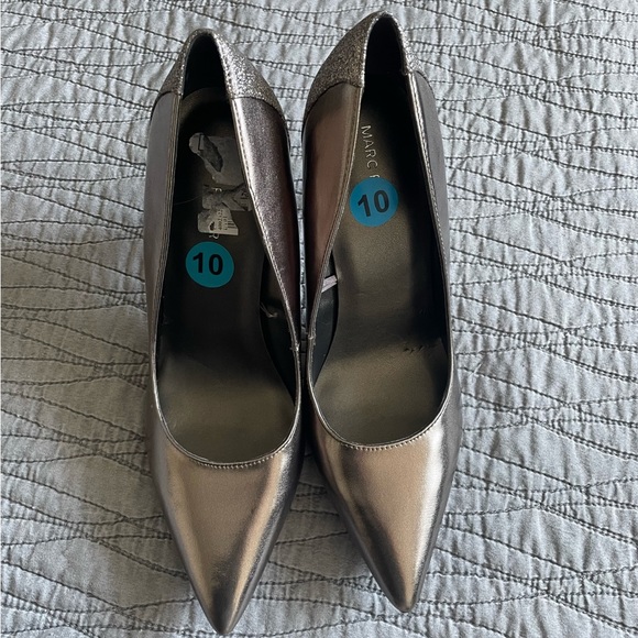 NWOT Marc Fisher Bronze Silver Glitter heels size 10 - Picture 3 of 4